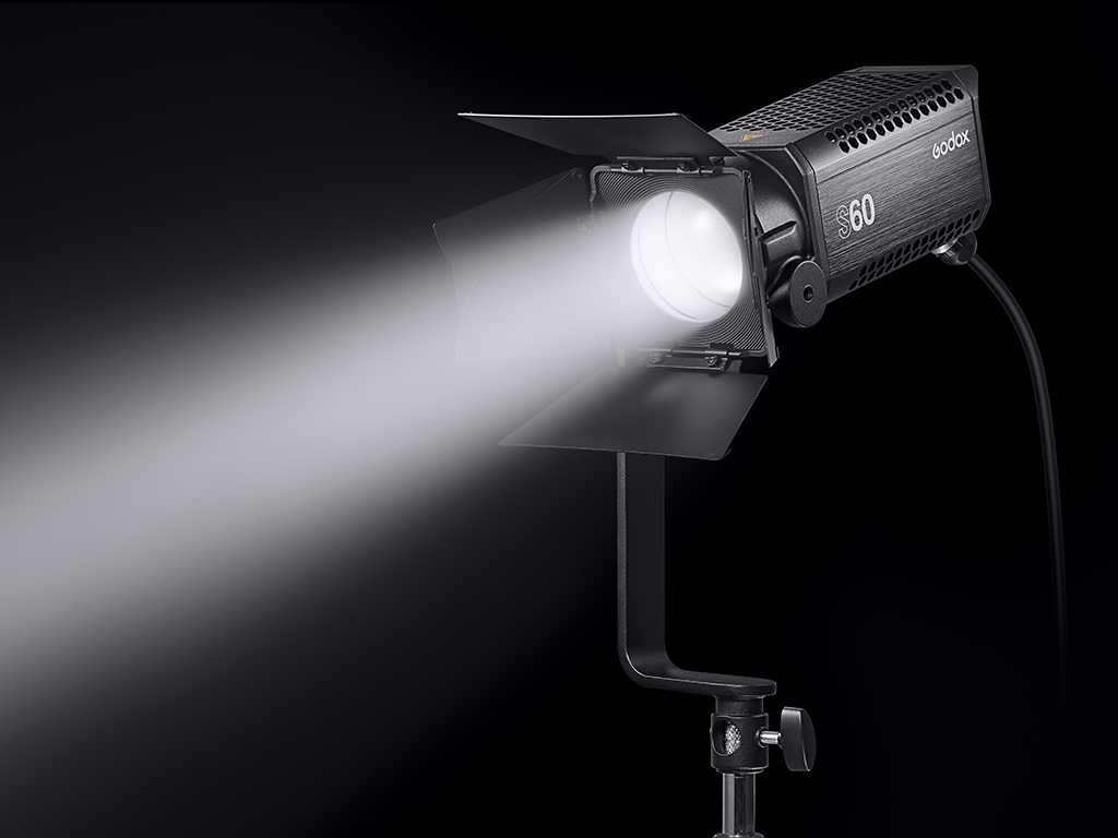 Godox S60 Odaklanabilir LED Video Işığı