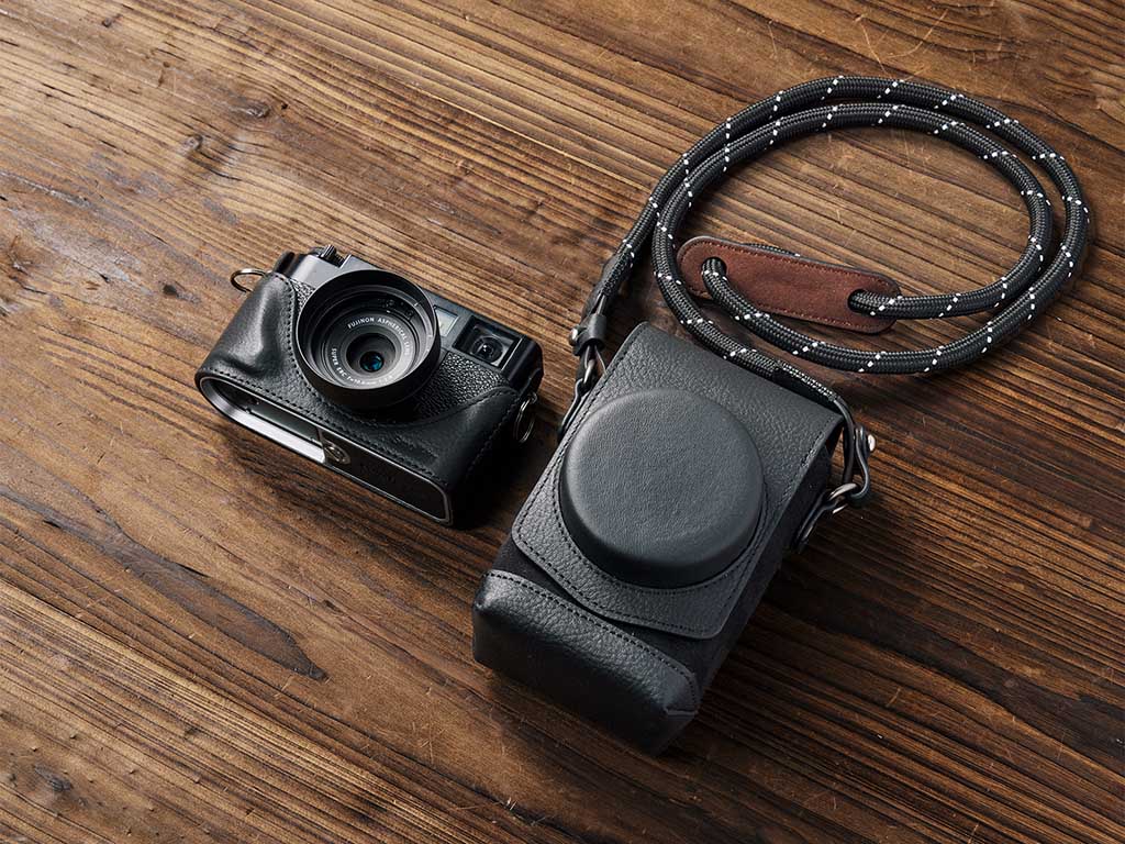 SmallRig 5219 Fujifilm X-Half Uyumlu Siyah Deri Kılıf Çanta ve Askılık