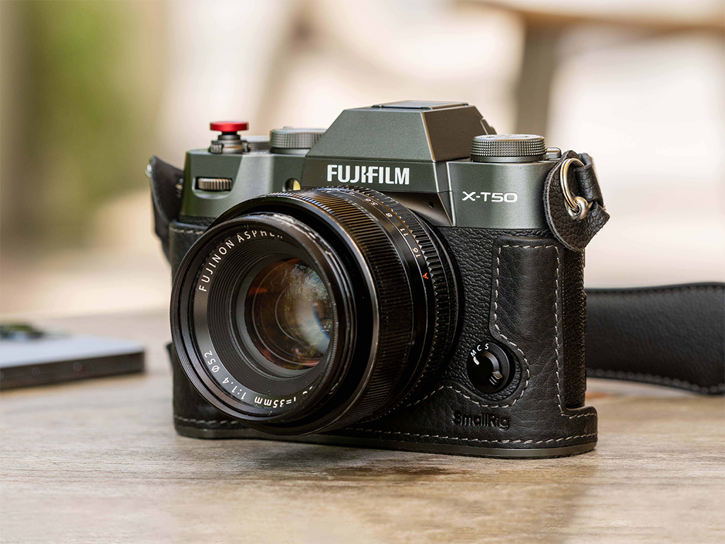SmallRig 4709 Fujifilm X-T50 Uyumlu Siyah Deri Kılıf